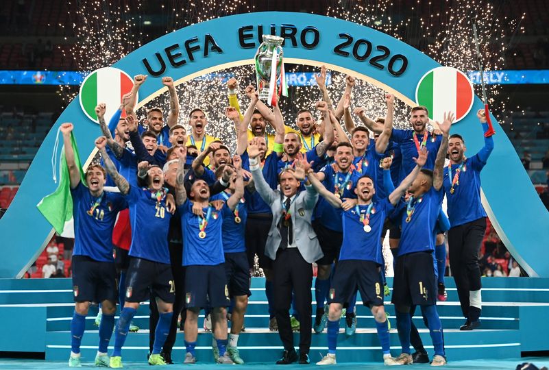 Thủ thành Donnarumma trở thành người hùng, Ý vô địch Euro 2020