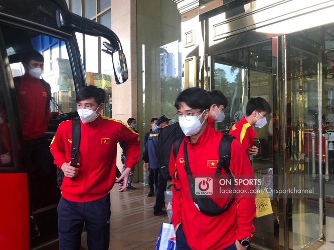  ĐT Việt Nam đã về tới Việt Nam sau khi kết thúc AFF Cup 2020 (ảnh 3) 