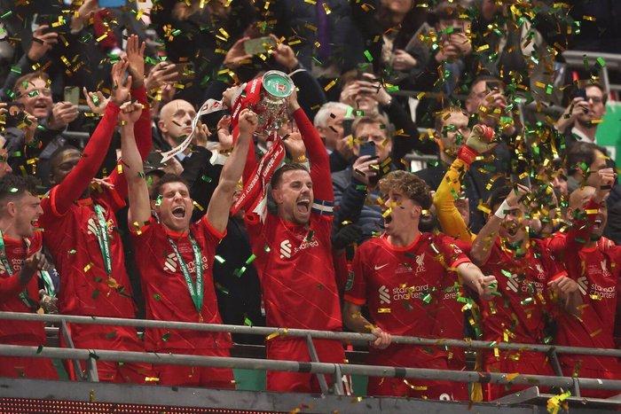 Chelsea ngậm ngùi nhìn Liverpool lên ngôi vô địch Carabao Cup 2021/22