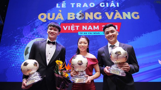 Danh sách giải thưởng của Lễ trao giải Quả bóng Vàng Việt Nam năm 2021