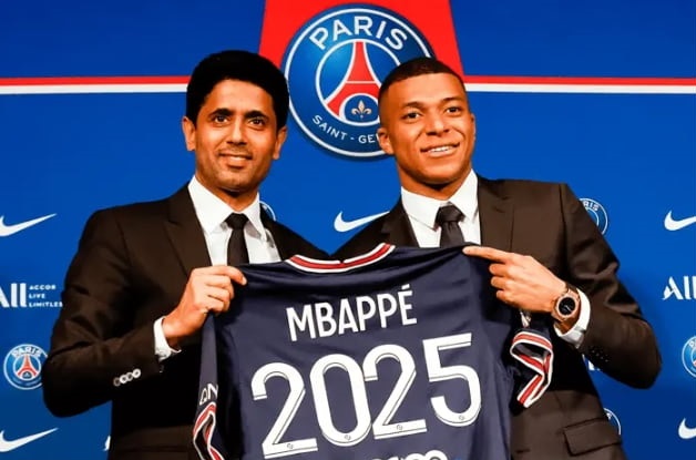 Mbappé ở lại với PSG