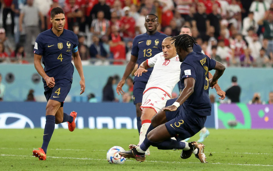 Trận bóng đá Tunisia 1-0 Pháp: Bàn thắng của Griezmann bị hủy