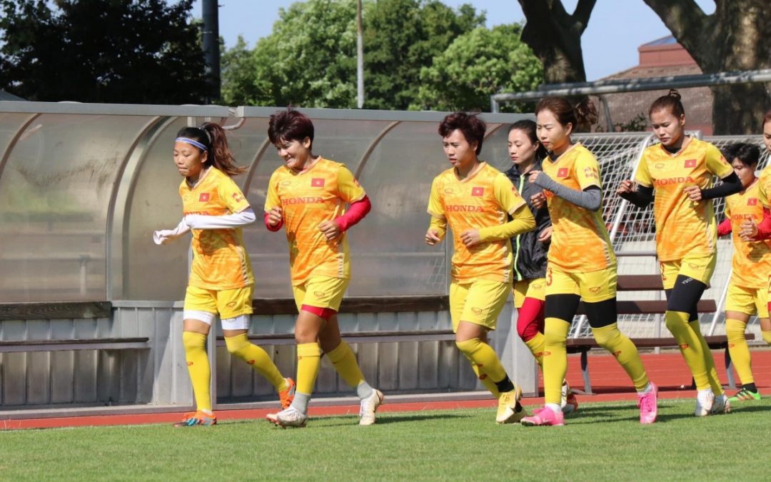 Đội tuyển nữ Việt Nam đá trận giao hữu đầu tiên tại Đức