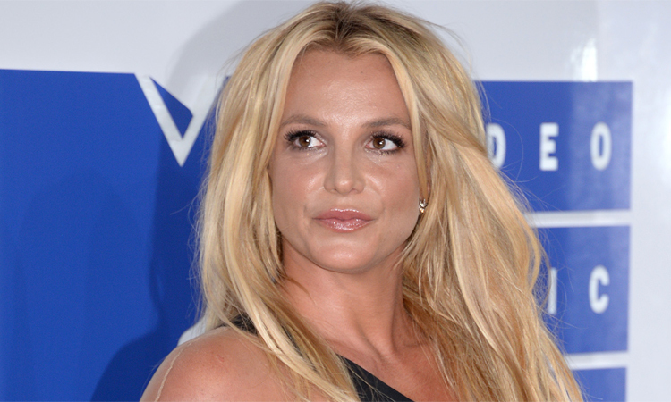Britney Spears phủ nhận cáo buộc “tái nghiện” của chồng con